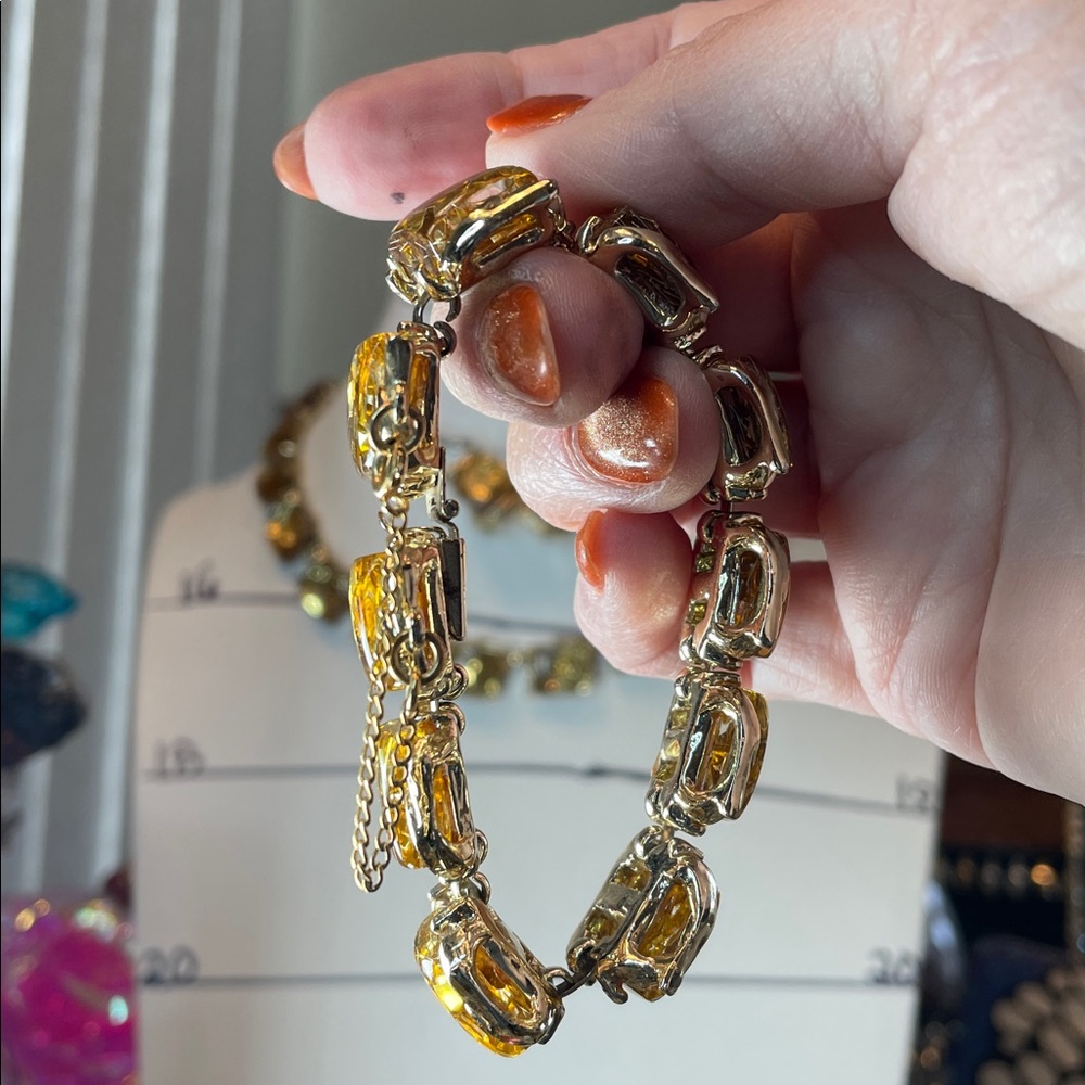Gold-Toned Confetti Lucite Necklace, Bracelet and Earring Set - Picture 6 of 12